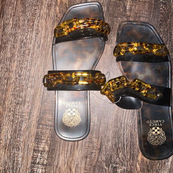 NWOT Vince Camuto Tortoiseshell and Black Women's Sandals - Picture 2 of 2